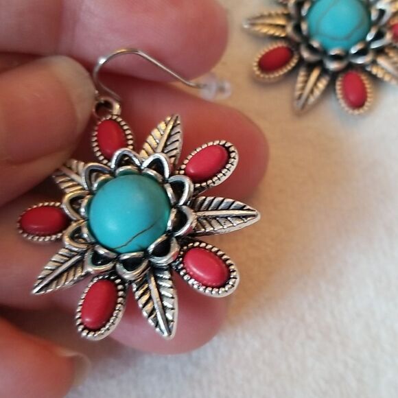 Turquoise and red boho style set necklace - Picture 10 of 12